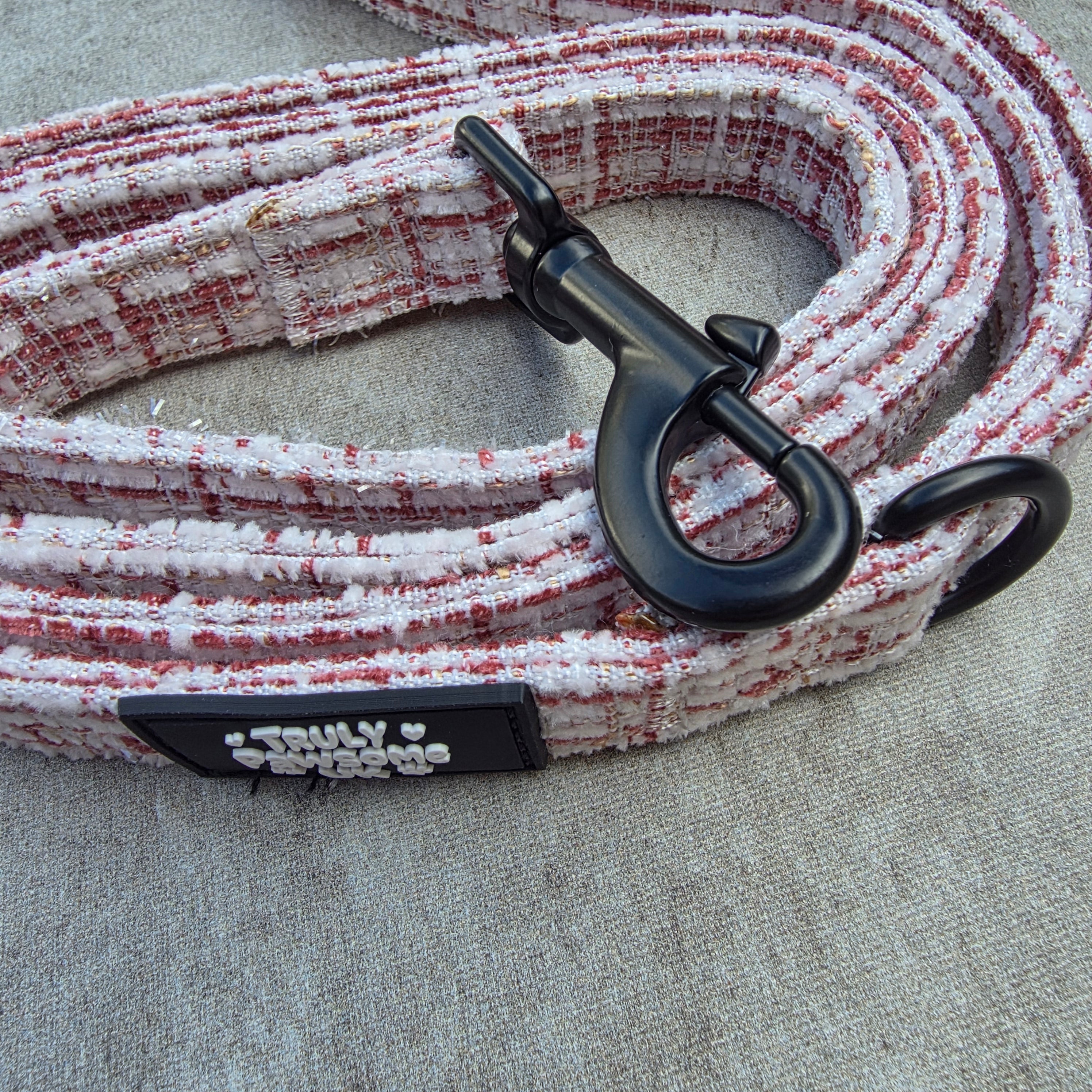 Roaming Ruby Lead